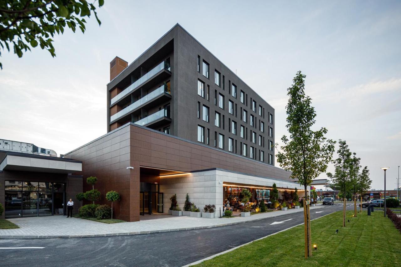 Qosmo Brasov Hotel 외부 사진