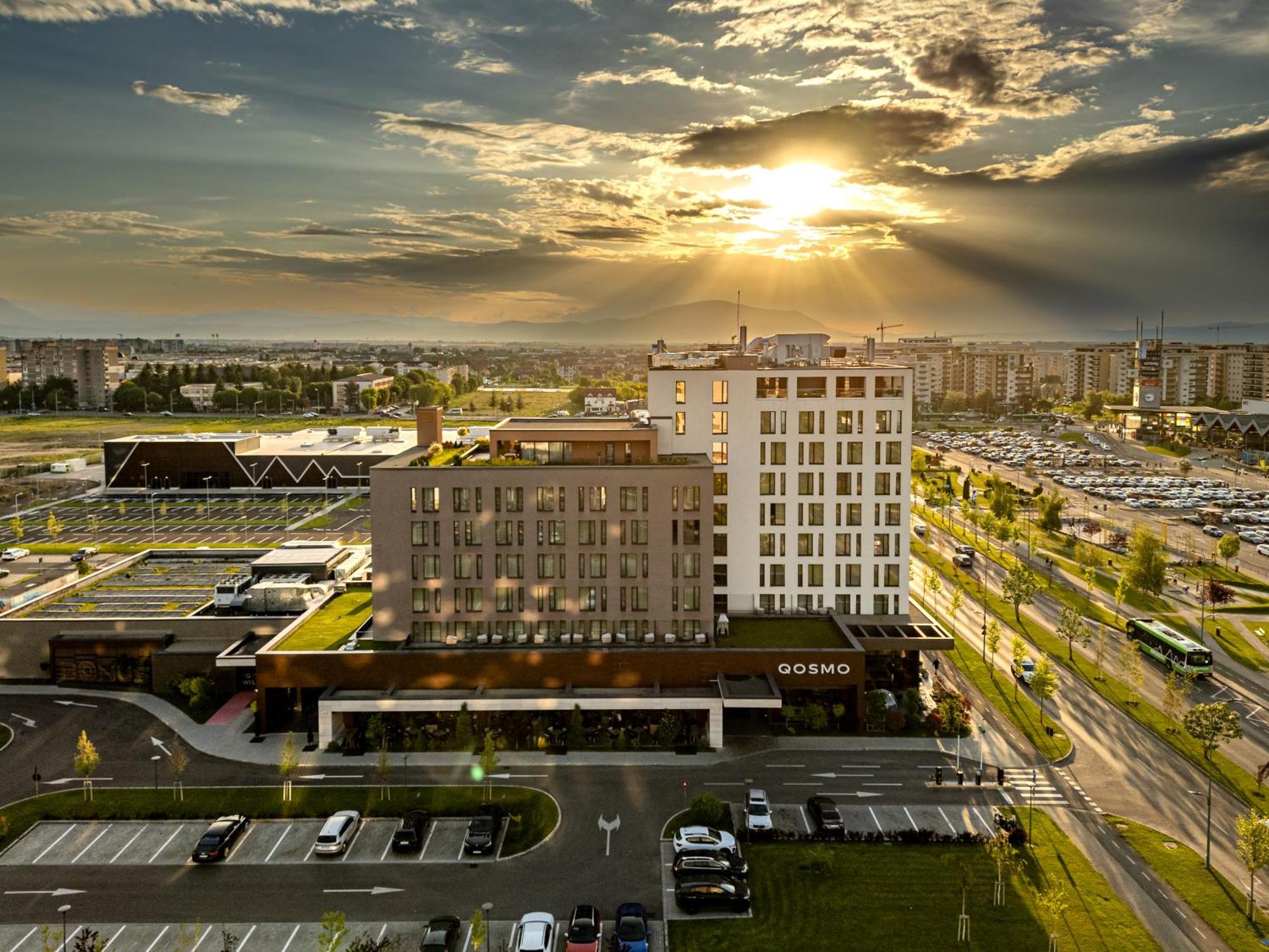 Qosmo Brasov Hotel 외부 사진