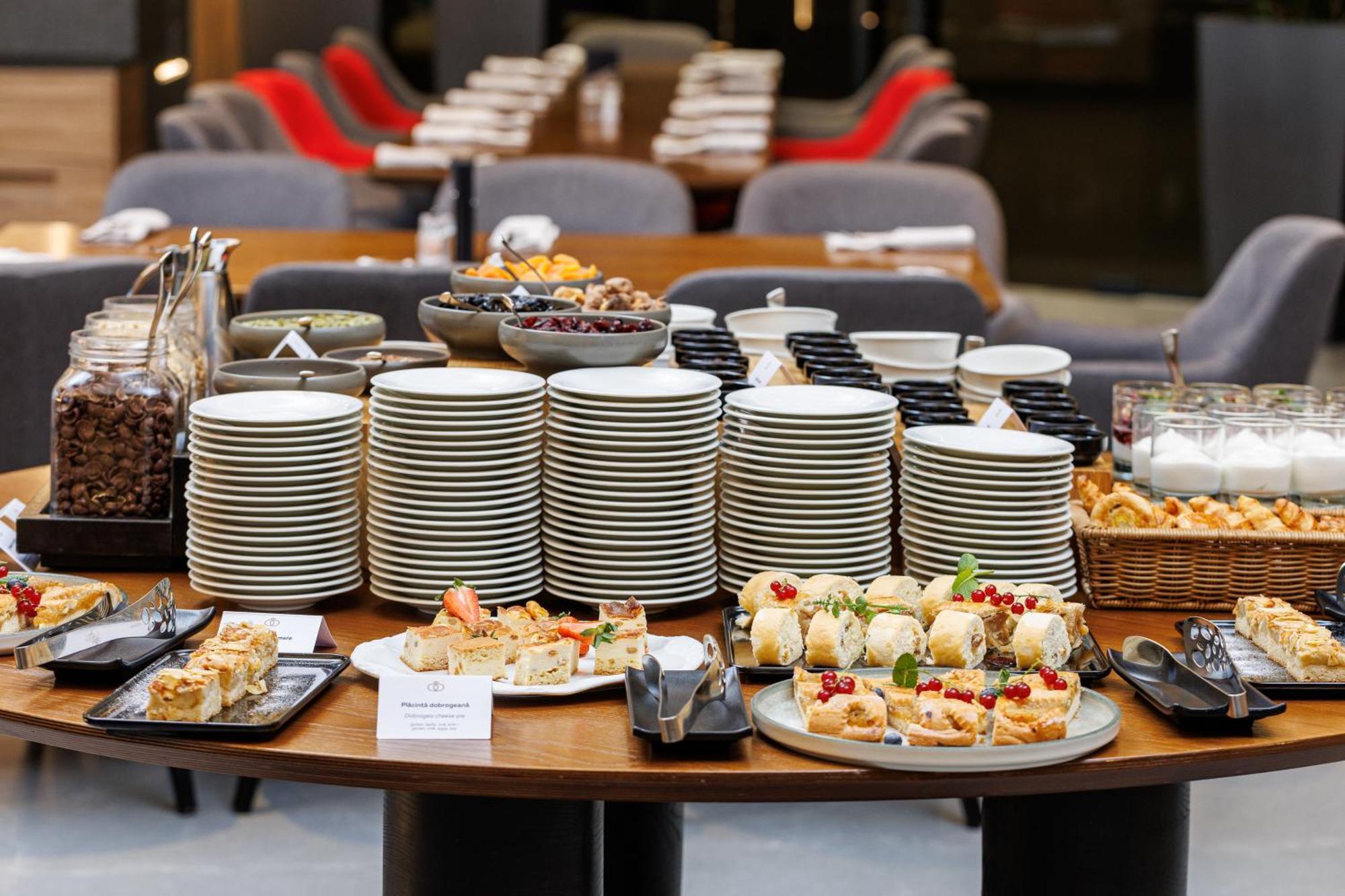 Qosmo Brasov Hotel 외부 사진